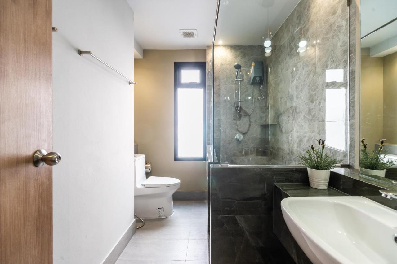 Hi Sotel - Sha Plus Бангкок Экстерьер фото
