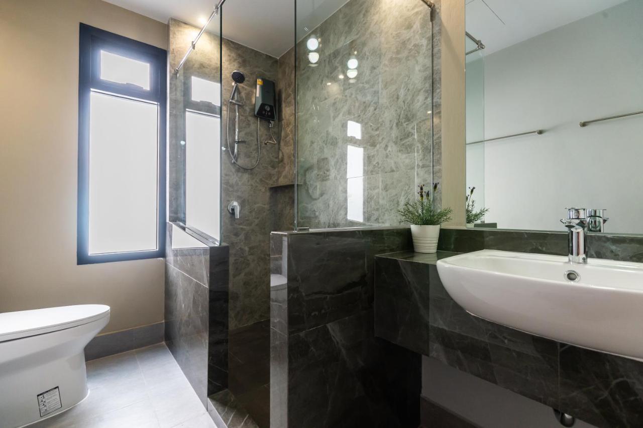 Hi Sotel - Sha Plus Бангкок Экстерьер фото
