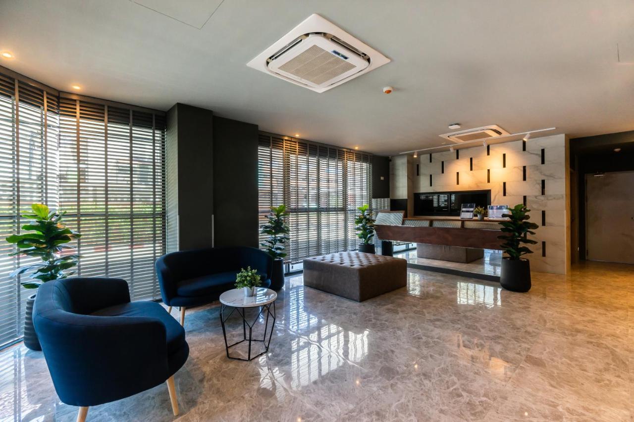 Hi Sotel - Sha Plus Бангкок Экстерьер фото